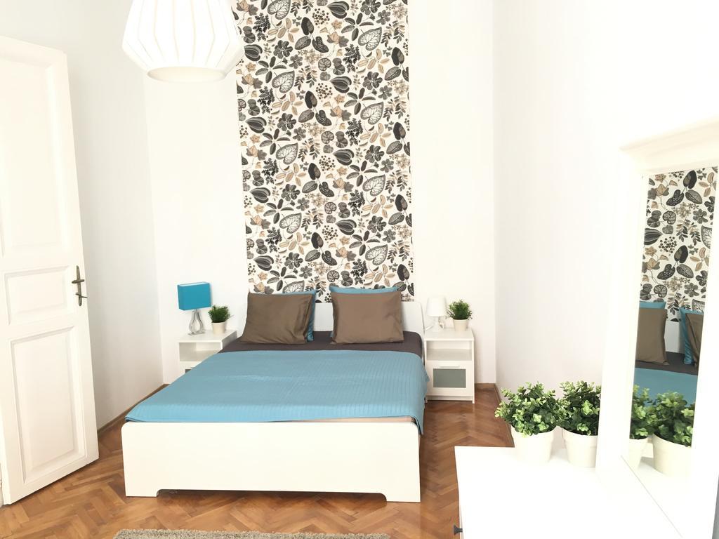 Budget Apartment By Hi5-Rakoczi 24 ブダペスト エクステリア 写真